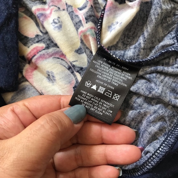 NBW Anthropologie Vanessa and Virginia floral top - Picture 8 of 8